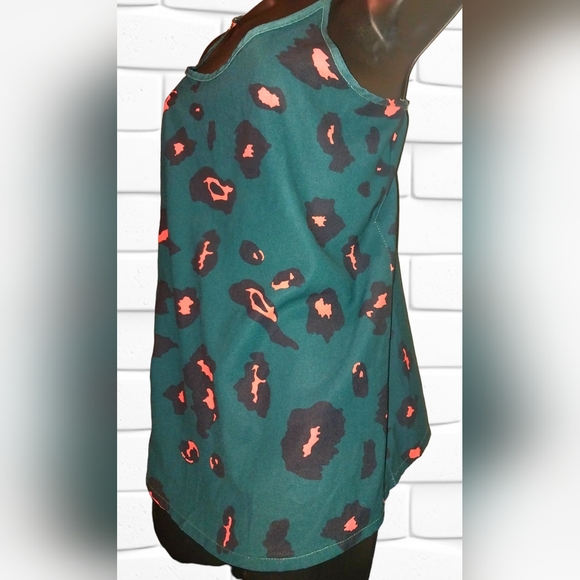 Romantic Hut, Oversized Teal&Coral Cheetah Tank - Picture 3 of 6